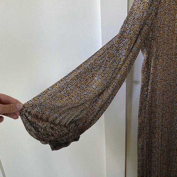 Zara Long Sleeved Midi Dress Size Medium - Picture 4 of 6